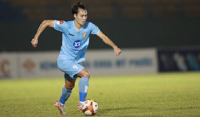 Soi k&egrave;o phạt g&oacute;c Nam Định vs Viettel, 18h00 ng&agrave;y 27/12