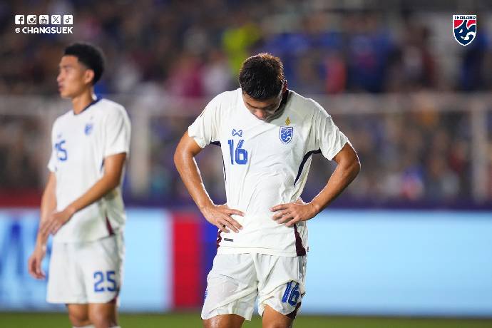 Th&aacute;i Lan thua sốc trước Philippines, gặp kh&oacute; ở b&aacute;n kết lượt về AFF Cup