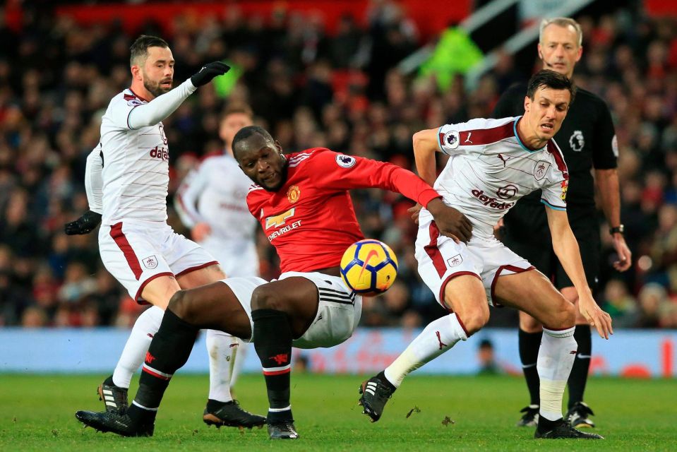 Tỷ lệ Ngoại hạng Anh v&ograve;ng 24: MU vs Burnley