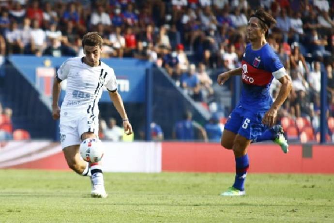 Soi k&egrave;o phạt g&oacute;c Lan&uacute;s vs Tigre, 7h30 ng&agrave;y 1/3