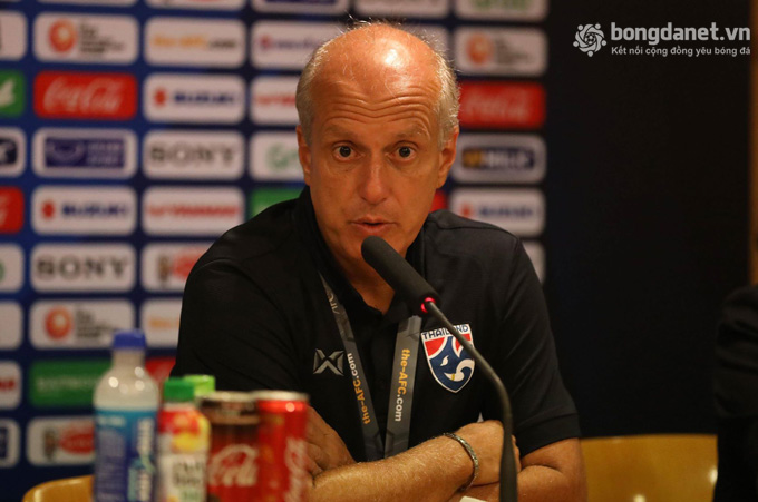 LĐBĐ Th&aacute;i Lan định đoạt tương lai HLV Alexandre Gama