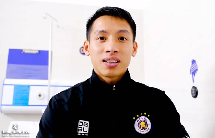 H&ugrave;ng Dũng lần đầu l&ecirc;n tiếng sau chấn thương kinh ho&agrave;ng