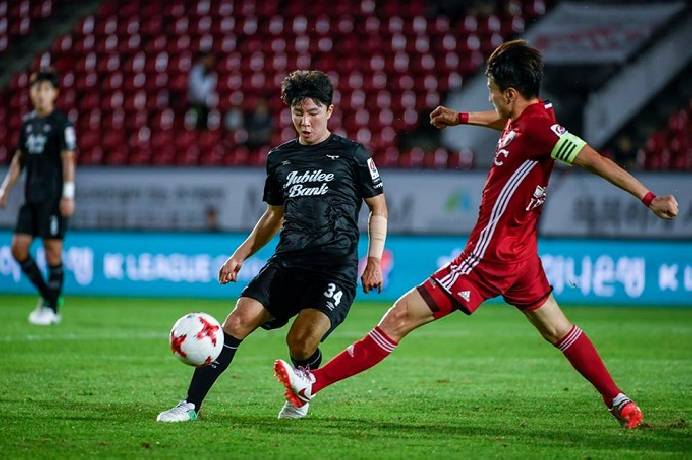 Soi k&egrave;o b&oacute;ng đ&aacute; H&agrave;n Quốc h&ocirc;m nay 29/3: Seongnam vs Pyeongchang