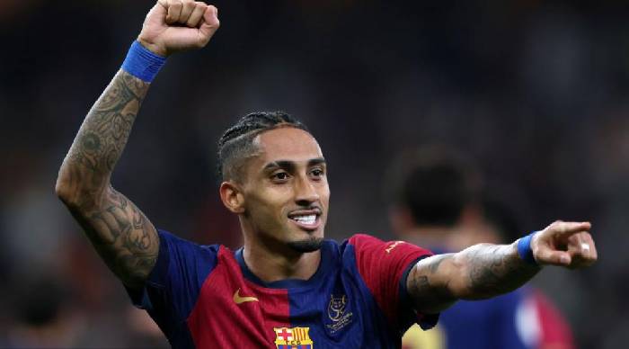 Barcelona chịu c&uacute; sốc khi Raphinha nghỉ d&agrave;i hạn