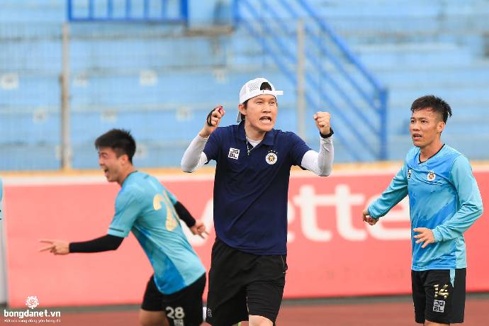 T&acirc;n HLV trưởng H&agrave; Nội FC chưa từng thua ở trận ra mắt