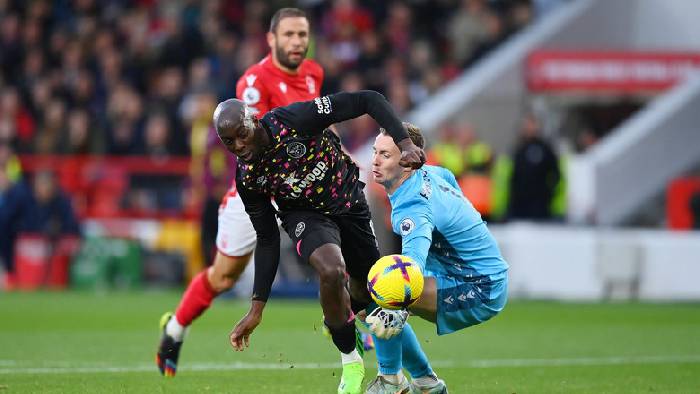 Soi k&egrave;o phạt g&oacute;c Brentford vs Nottingham, 21h00 ng&agrave;y 29/4