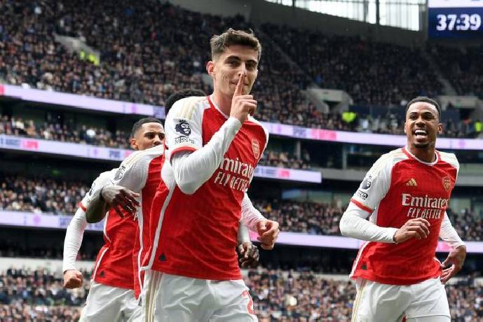 Thắng nghẹt thở Tottenham, Arsenal giữ chắc ng&ocirc;i đầu bảng Ngoại hạng Anh
