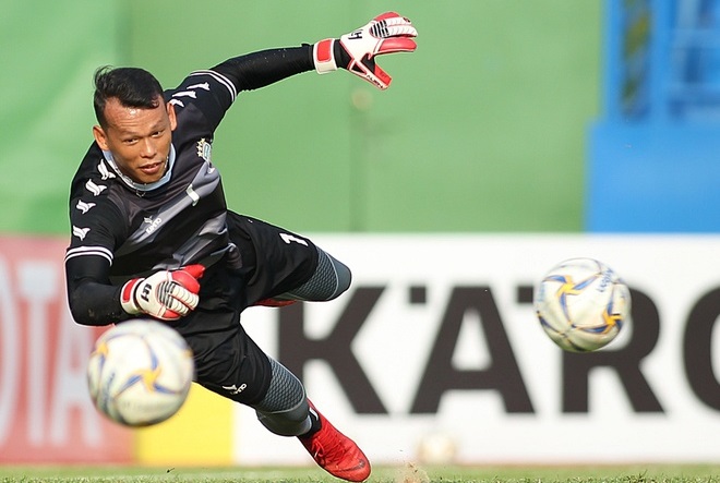 H&agrave; Nội FC bất ngờ chi&ecirc;u mộ thủ m&ocirc;n Tấn Trường