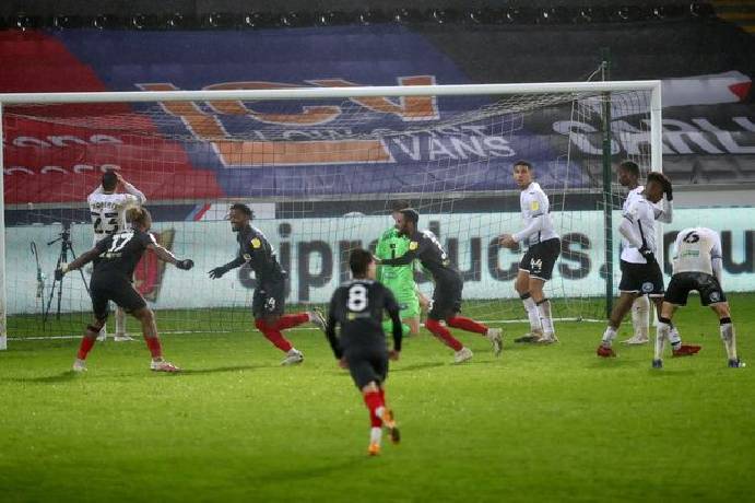 Ph&acirc;n t&iacute;ch k&egrave;o rung hiệp 1 Brentford vs Swansea, 21h ng&agrave;y 29/5