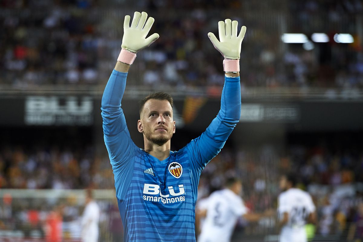 Barcelona CH&Iacute;NH THỨC đ&oacute;n th&ecirc;m t&acirc;n binh chất lượng