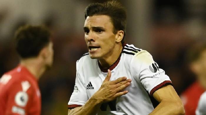 Thay Busquets, Barcelona nhắm sao xuống hạng Premier League