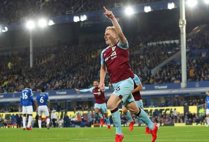 Soi bảng dự đo&aacute;n tỷ số ch&iacute;nh x&aacute;c Huddersfield vs Burnley, 2h ng&agrave;y 30/7