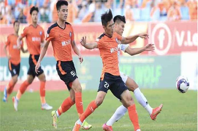 Soi k&egrave;o phạt g&oacute;c Đ&agrave; Nẵng vs Nam Định, 17h00 ng&agrave;y 29/07