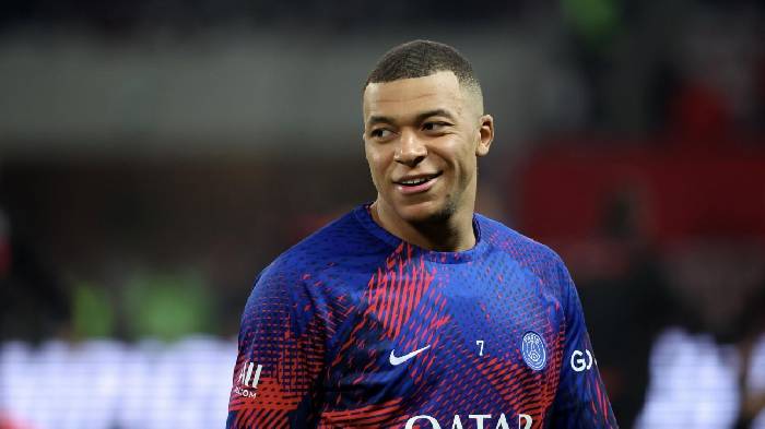 L&ecirc;n tiếng ủng hộ Mbappe, trụ cột của PSG cũng 'd&iacute;nh chưởng' theo