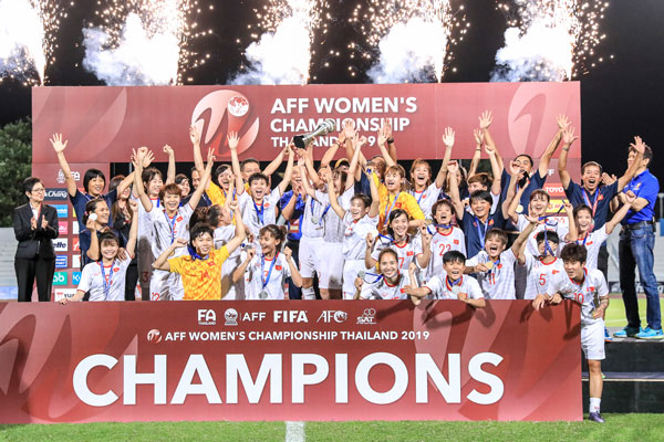 V&ocirc; địch AFF Cup 2019, tuyển nữ Việt Nam được thưởng n&oacute;ng