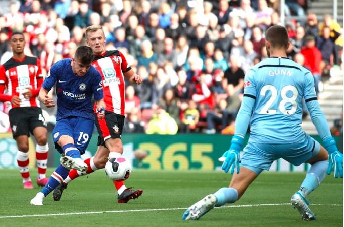 Ph&acirc;n t&iacute;ch k&egrave;o hiệp 1 Southampton vs Chelsea, 1h45 ng&agrave;y 31/8