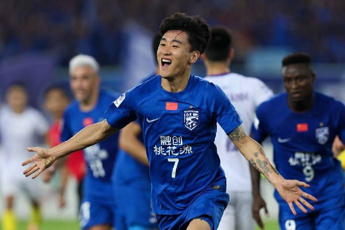 B&aacute;o Trung Quốc đề nghị tăng mức phạt cầu thủ đ&aacute; v&agrave;o mặt Xu&acirc;n Mạnh