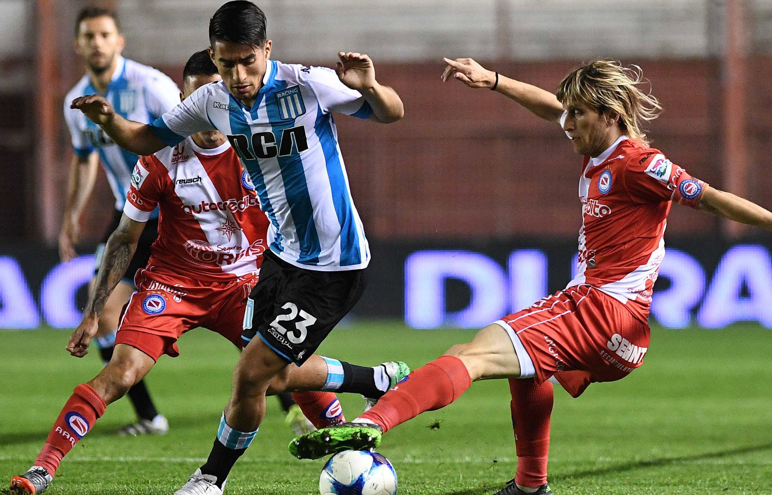 Nhận định Argentinos Juniors vs Racing Club, 7h45 ng&agrave;y 2/2