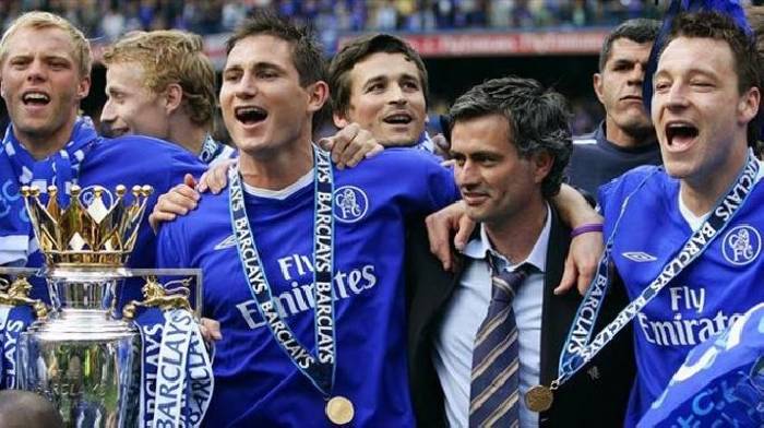 Mourinho muốn t&aacute;i h&ocirc;n lần thứ 3 với Chelsea