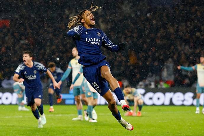 Soi k&egrave;o phạt g&oacute;c Stuttgart vs PSG, 3h00 ng&agrave;y 30/1