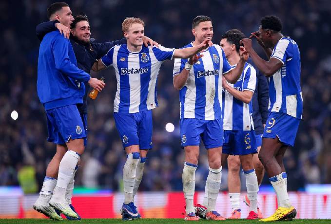 Soi k&egrave;o g&oacute;c Porto vs Rangers, 03h00 ng&agrave;y 30/01