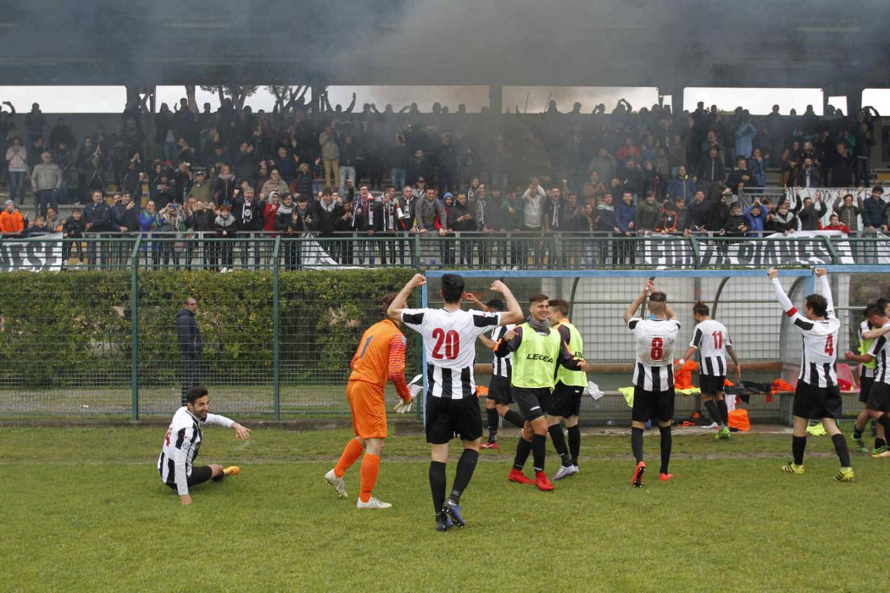 Italia: Th&ecirc;m &nbsp;3 cầu thủ nhiễm virus corona