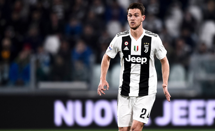 Juventus ch&iacute;nh thức &lsquo;tr&oacute;i ch&acirc;n&rsquo; thủ qu&acirc;n tương lai