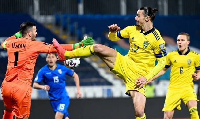 V&ograve;ng loại World Cup 2022: Ibrahimovic tiếp tục tỏa s&aacute;ng