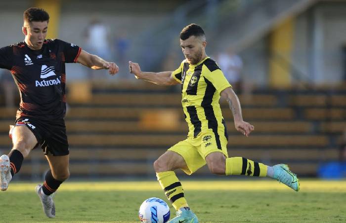 Soi k&egrave;o phạt g&oacute;c Brisbane Roar vs Wellington Phoenix, 15h05 ng&agrave;y 30/3