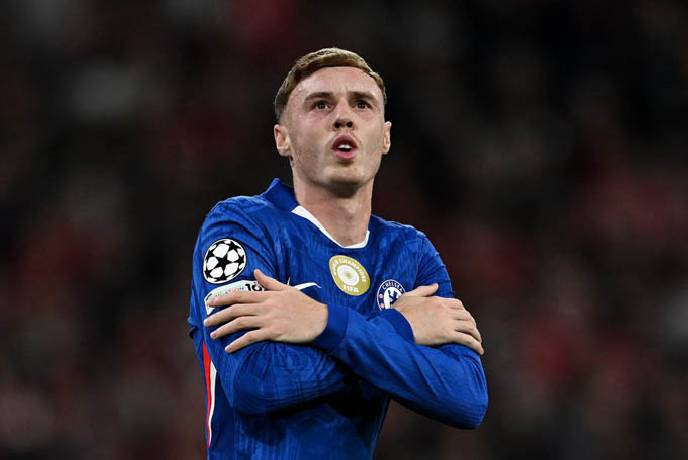 Mất niềm tin với Chelsea, Cole Palmer muốn đ&agrave;o tẩu sang MU