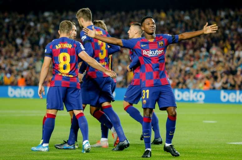 Barca bổ sung 6 cầu thủ, đối ph&oacute; với lịch thi đấu d&agrave;y đặc khi La Liga trở lại