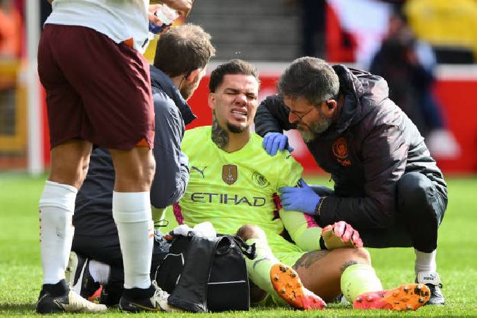 Man City trả gi&aacute; đắt sau chiến thắng Nottingham Forest