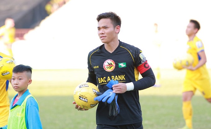 Thủ m&ocirc;n Nguy&ecirc;n Mạnh muốn gi&agrave;nh suất bắt ch&iacute;nh ở King's Cup 2019