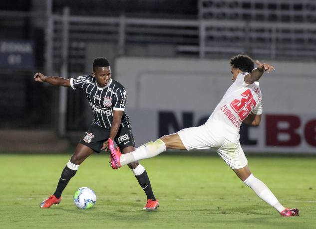 Soi k&egrave;o phạt g&oacute;c Corinthians vs Bragantino, 7h30 ng&agrave;y 30/8