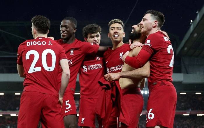 Toả s&aacute;ng trước Newcastle, 'b&aacute;o thủ' Liverpool lọt tầm ngắm Ả Rập