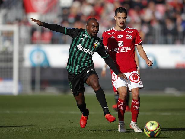 Soi k&egrave;o g&oacute;c Lens vs Brest, 01h45 ng&agrave;y 30/8