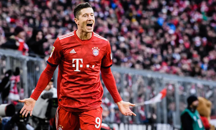 Robert Lewandowski lập kỷ lục độc nhất v&ocirc; nhị ở Bundesliga