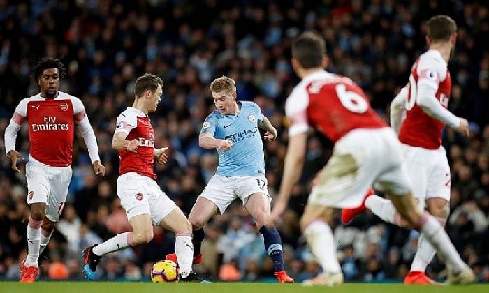 Soi k&egrave;o phạt g&oacute;c Arsenal vs Man City, 19h30 ng&agrave;y 1/1
