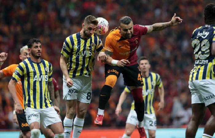 Soi k&egrave;o phạt g&oacute;c Galatasaray vs Fenerbahce, 0h45 ng&agrave;y 30/12