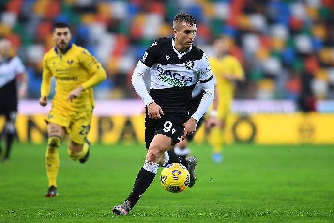 Soi k&egrave;o phạt g&oacute;c Udinese vs Verona, 2h45 ng&agrave;y 31/1