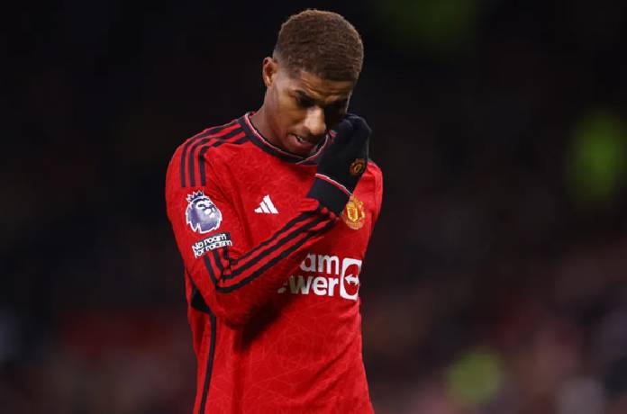 C&aacute;c cầu thủ MU 'tức giận với Marcus Rashford' sau b&ecirc; bối hộp đ&ecirc;m