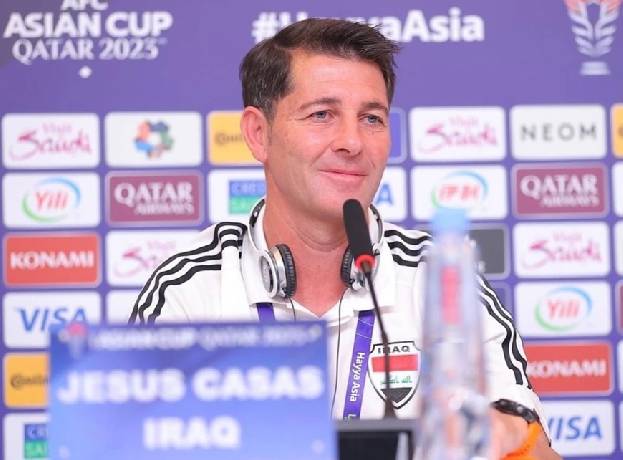 HLV Iraq: &lsquo;Thẻ đỏ của Ayman Hussein khiến ch&uacute;ng t&ocirc;i bị loại&rsquo;