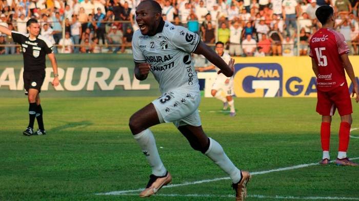 Nhận định, soi k&egrave;o CSD Comunicaciones vs Coban Imperial, 10h00 ng&agrave;y 1/2