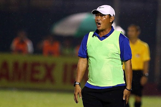 HLV Trần Minh Chiến bất ngờ từ gi&atilde; B.B&igrave;nh Dương trong b&iacute; ẩn