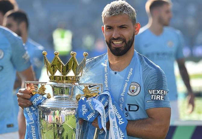 Aguero viết t&acirc;m thư chia tay Man City