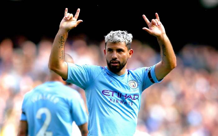 Sergio Aguero được đ&uacute;c tượng tại Etihad