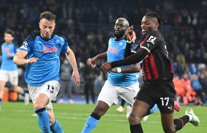 Soi k&egrave;o g&oacute;c Napoli vs AC Milan, 1h45 ng&agrave;y 31/3