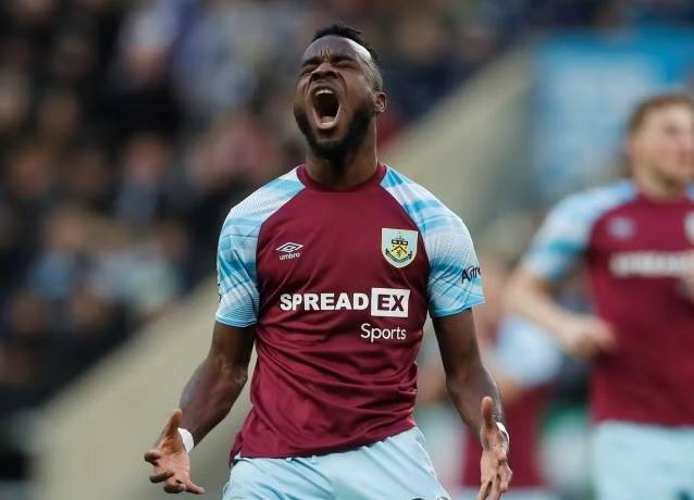 Đội h&igrave;nh ra s&acirc;n ch&iacute;nh thức Watford vs Burnley, 21h ng&agrave;y 30/4