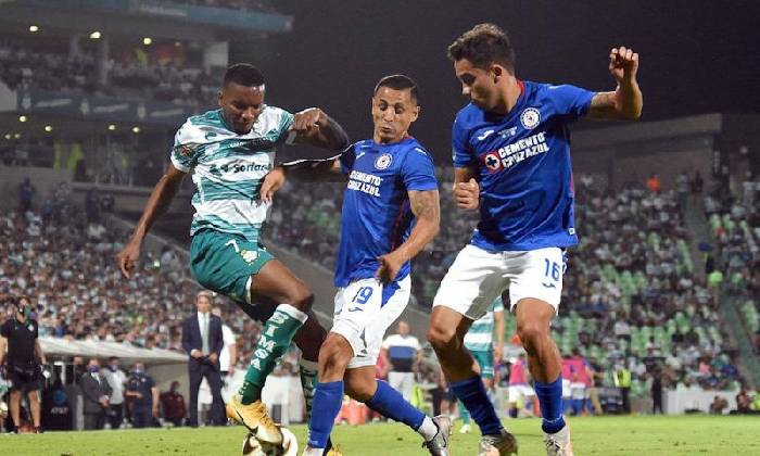 Soi k&egrave;o phạt g&oacute;c Cruz Azul vs Santos Laguna, 8h15 ng&agrave;y 31/5