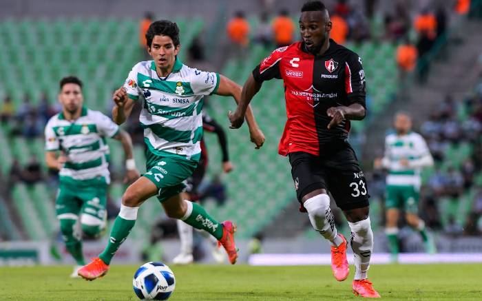 Soi k&egrave;o phạt g&oacute;c Santos Laguna vs Atlas, 7h05 ng&agrave;y 1/8